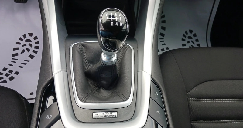 Ford Mondeo cena 57900 przebieg: 28288, rok produkcji 2015 z Maszewo małe 781